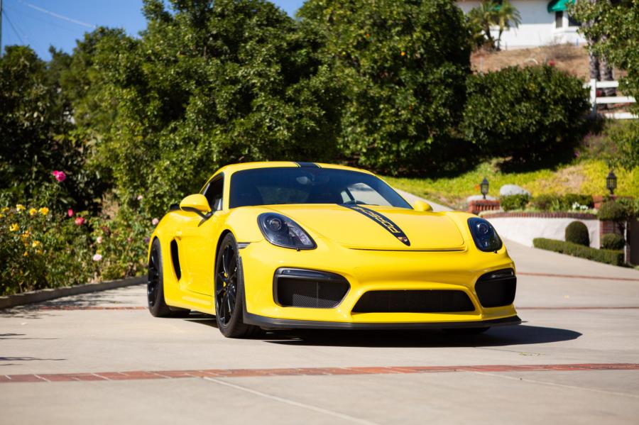  Porsche 718 Cayman GT4 (982C) 2016 года  (фото 1 из 127)